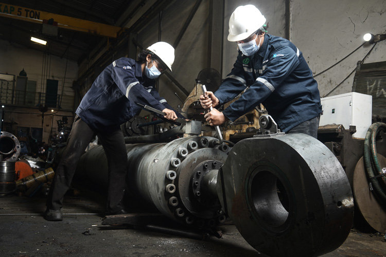 hydraulic_02.jpg